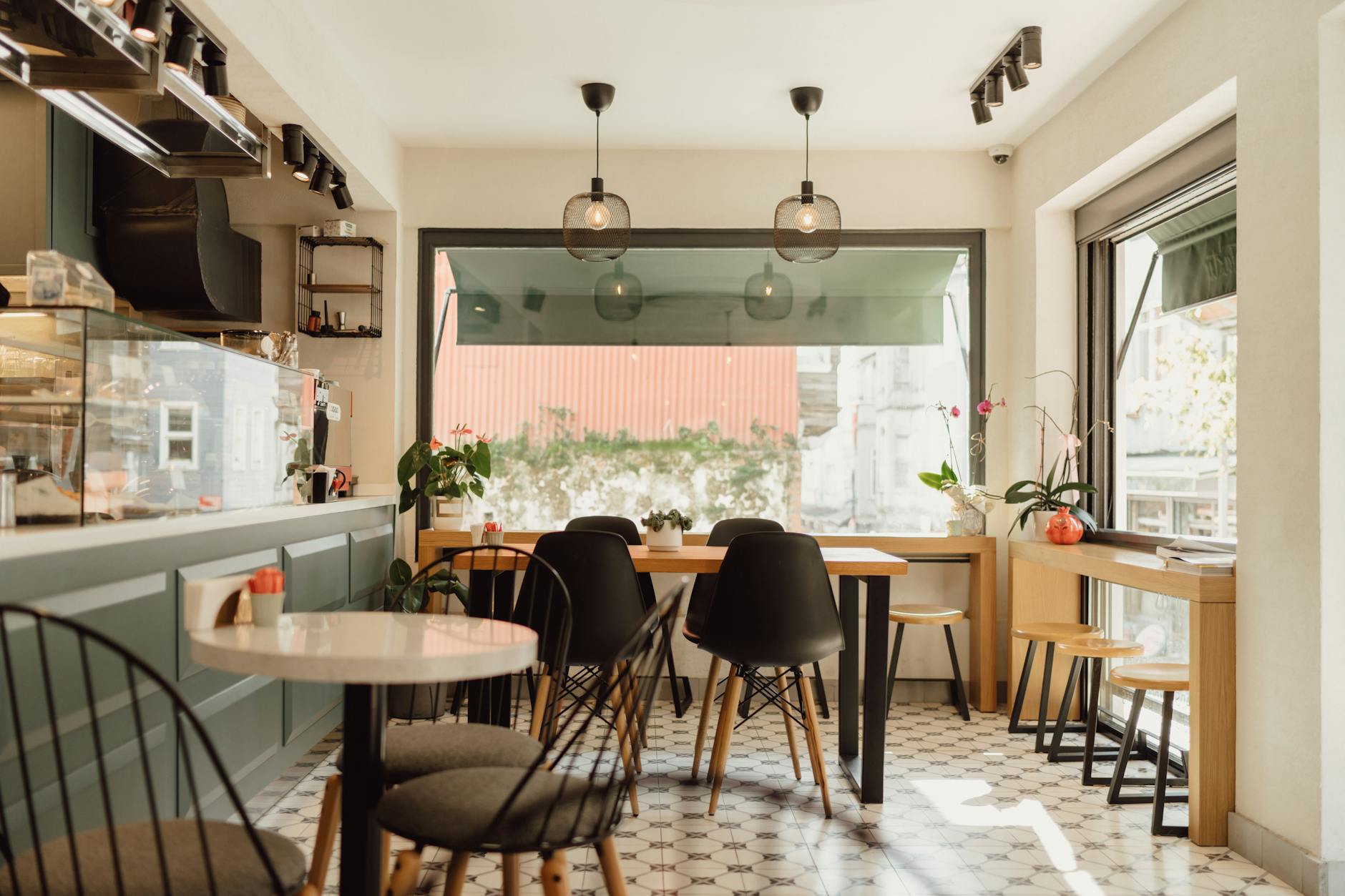 The Best Floor Lamps For Plant Lovers (Grow Lights & Style)
