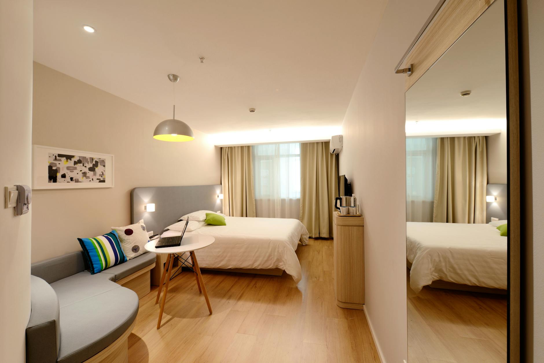 The Best Floor Lamps For Homes With Low Ceilings