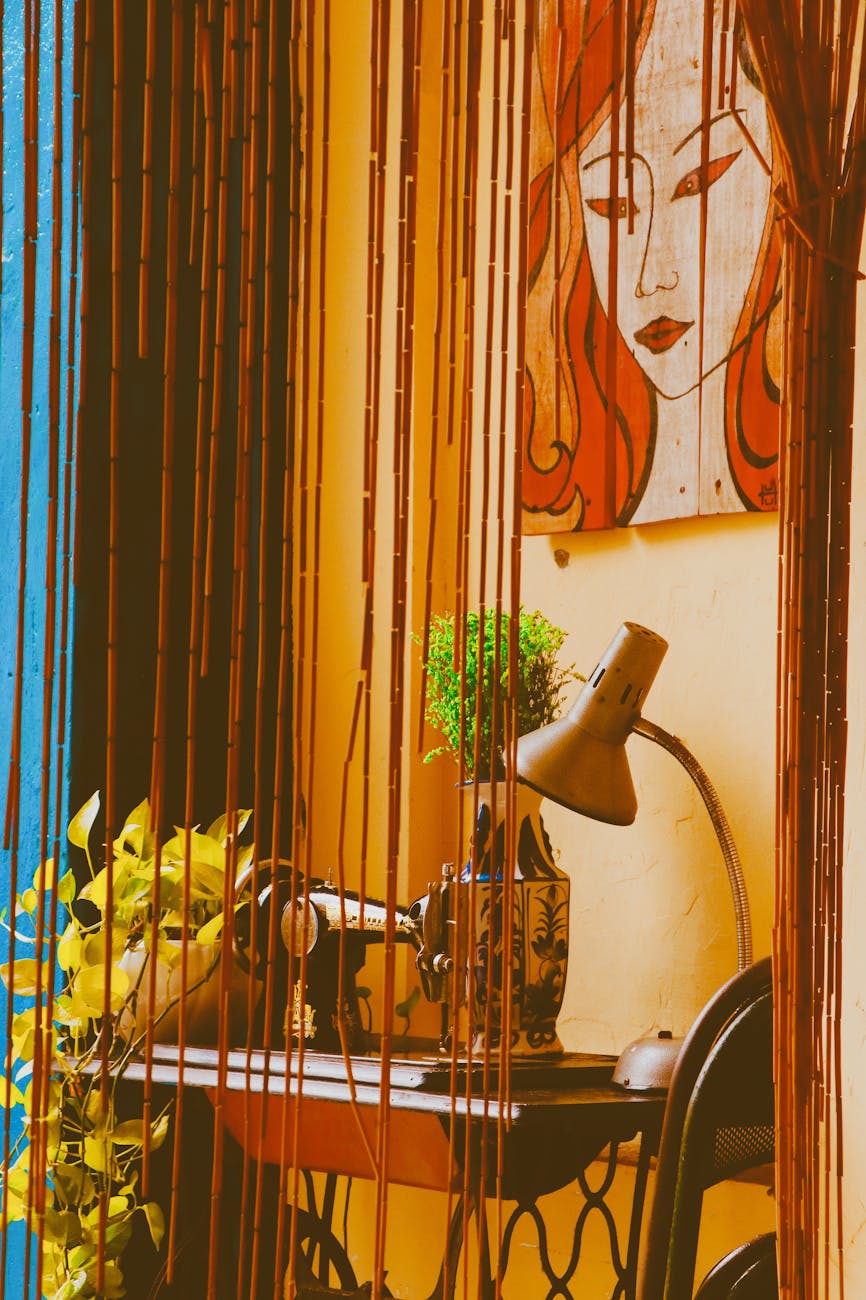 The Charm Of Apothecary Lamps For Your Desk