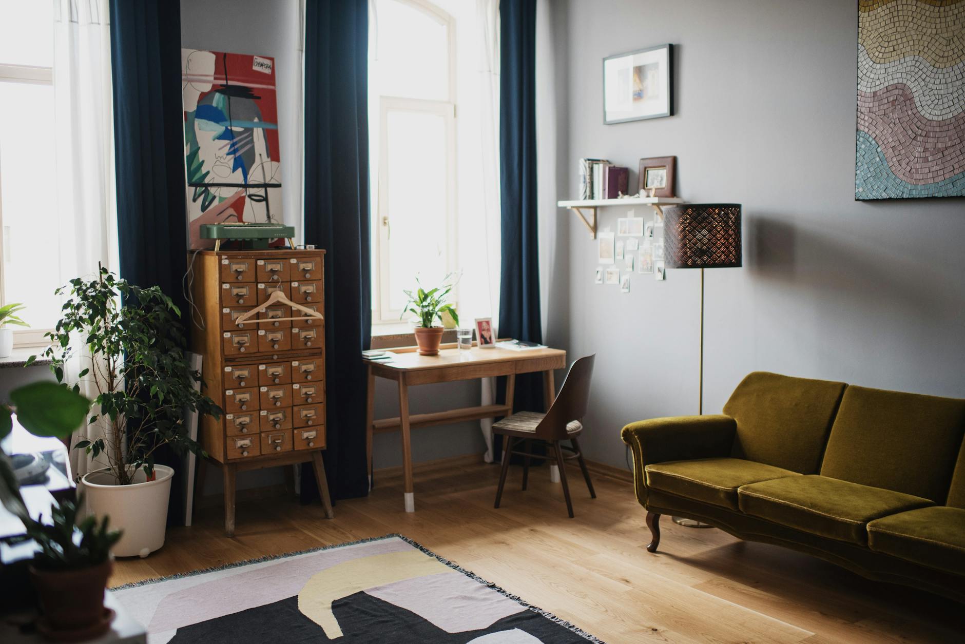 How To Style A Floor Lamp Next To A Couch