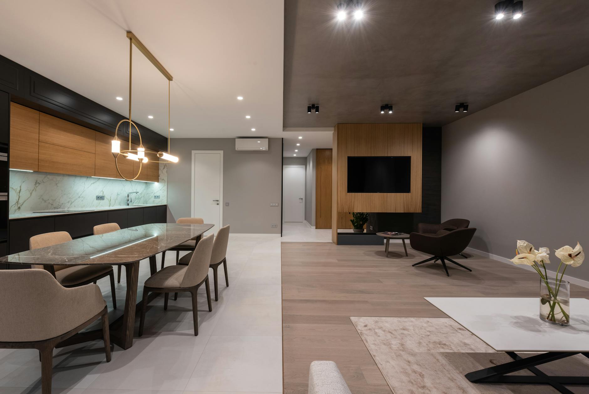 Torchiere Floor Lamps: The Best Way To Light Up A Room With High Ceilings