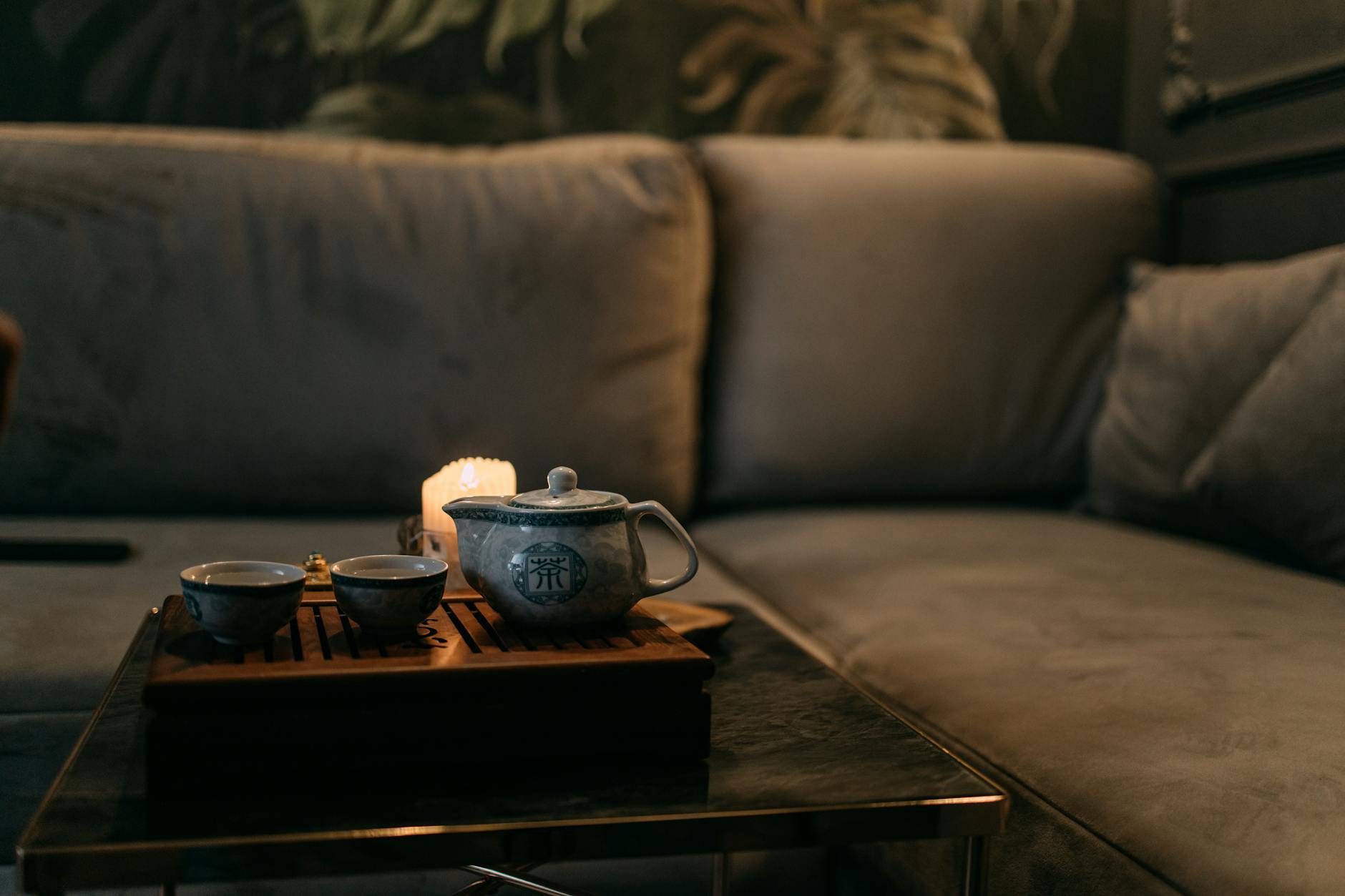 How A Floor Lamp Can Make A Small Room Feel Bigger