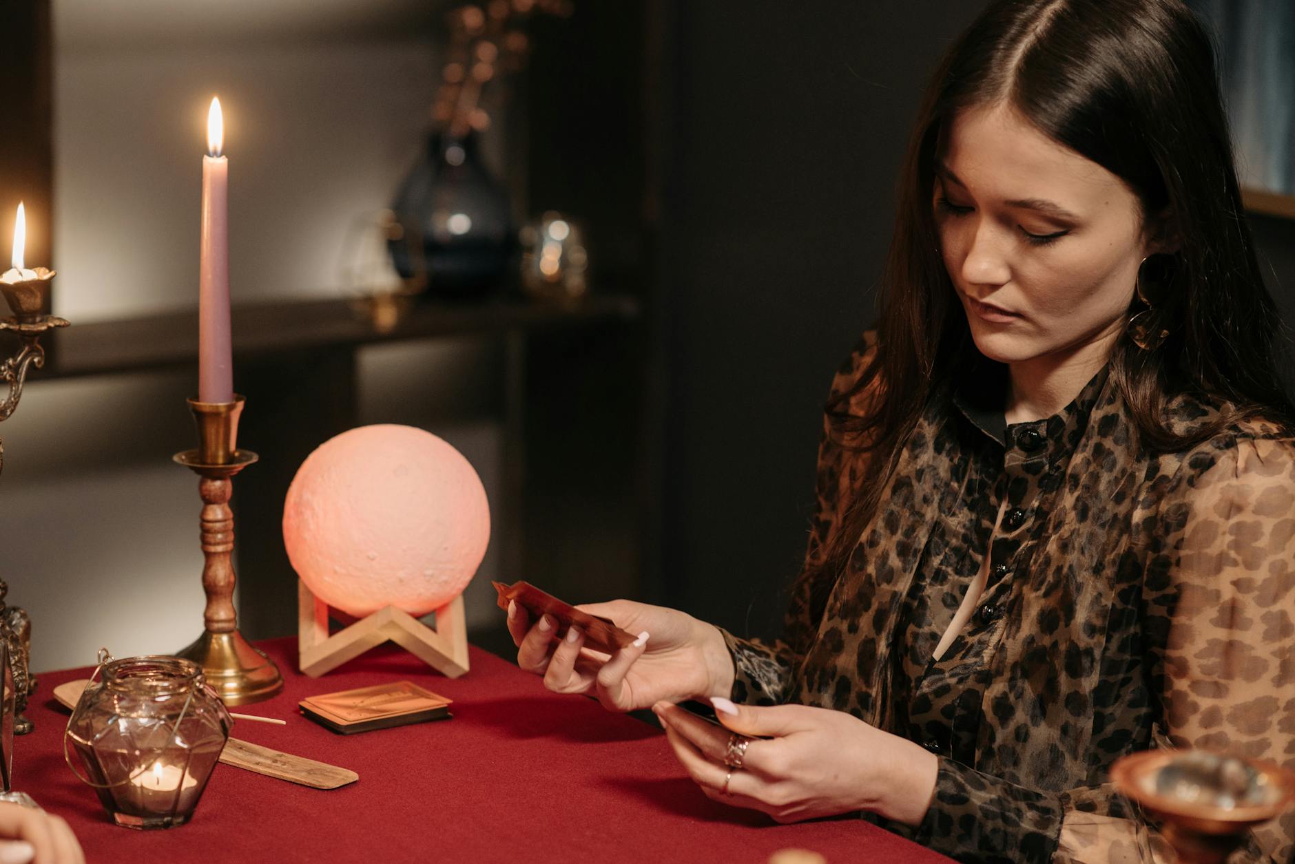 The Practical Magic Of Cordless, Rechargeable Lamps