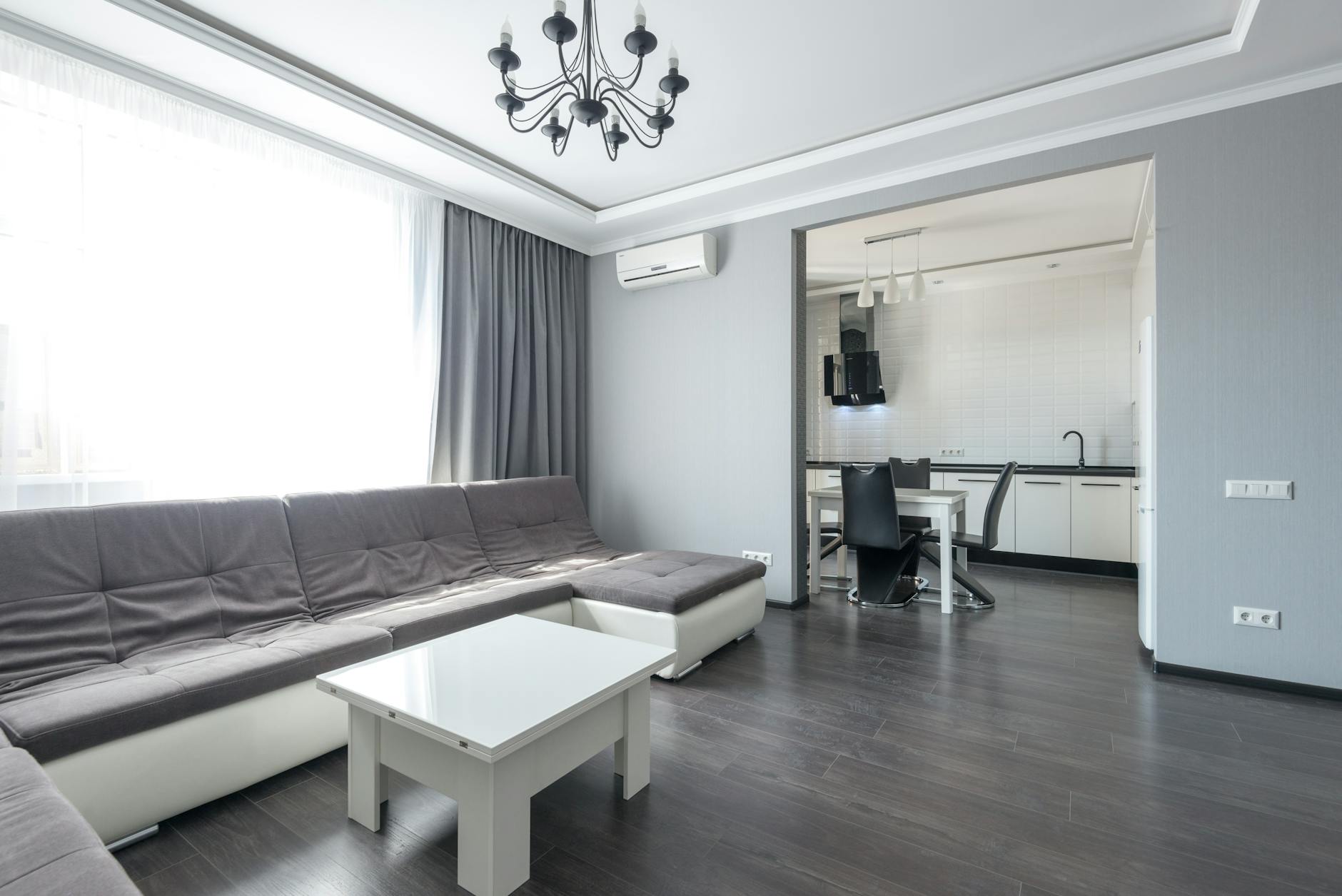 White Lamps: The Key To A Bright And Airy Room