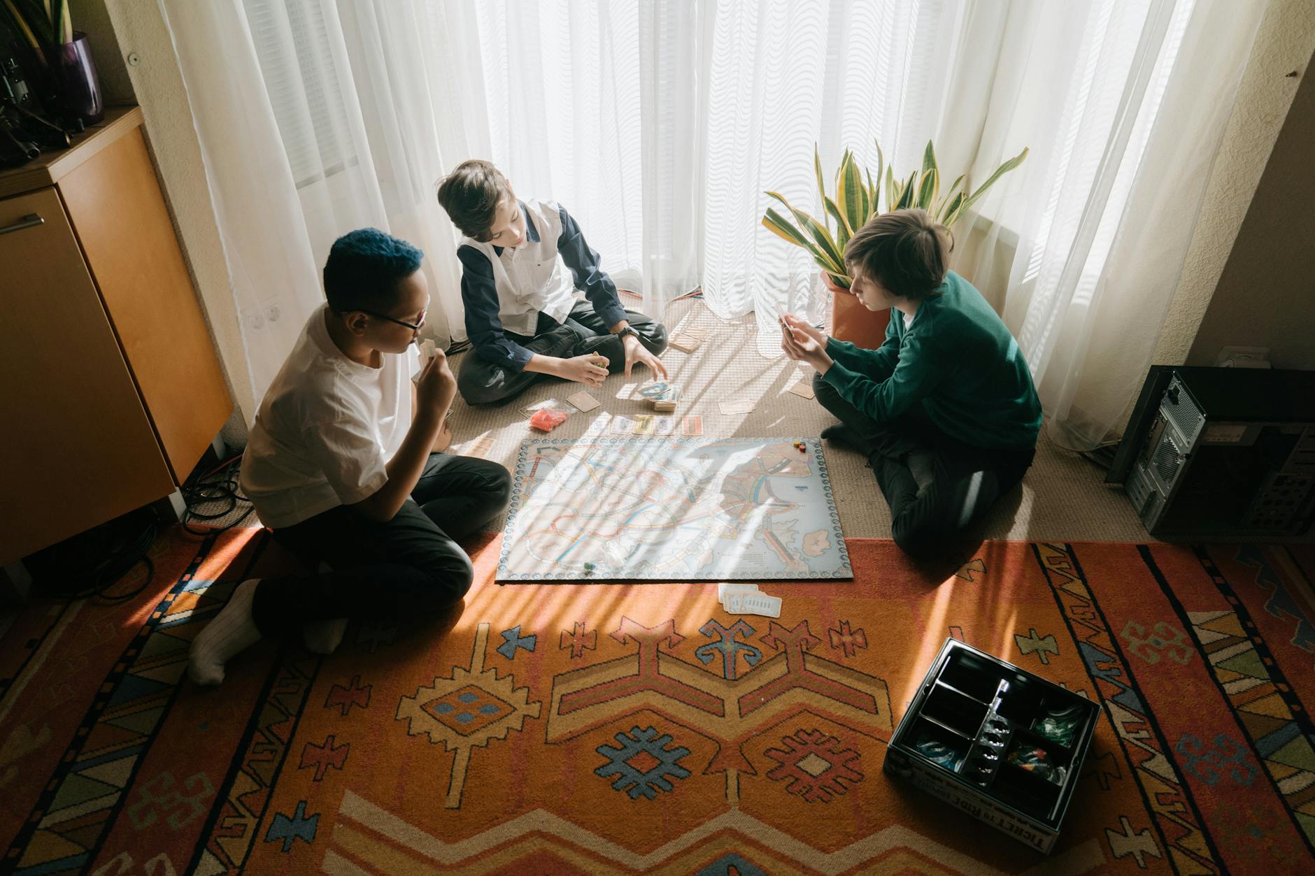 The Three Layers Of Lighting Every Room Needs