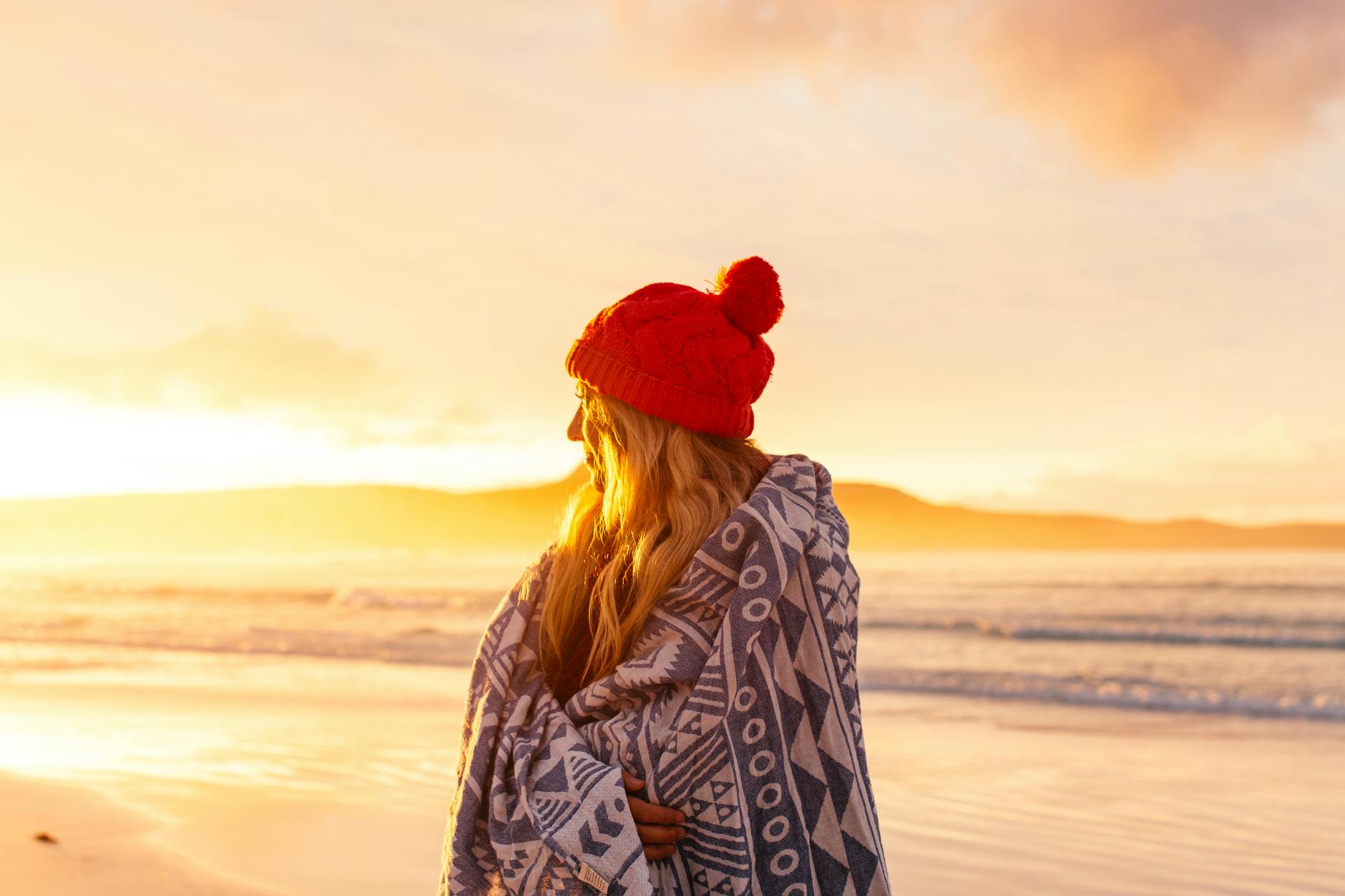 Coastal Grandmother: How To Achieve This Timeless, Cozy Look